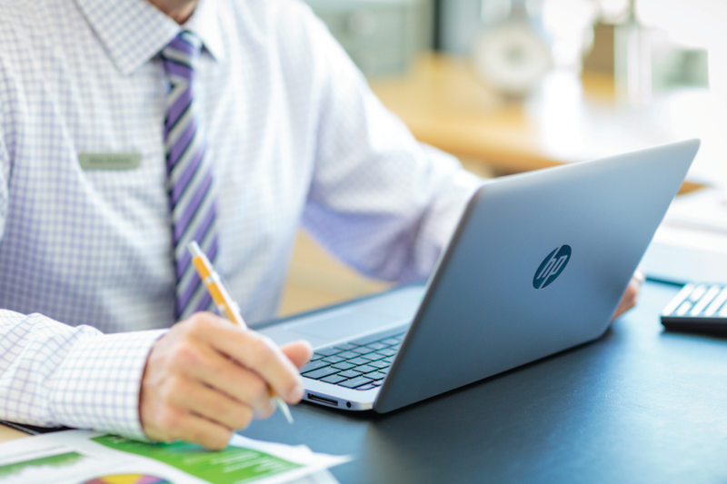 Illustration for article titled El nuevo portátil para empresas de HP también se parece al Macbook Air